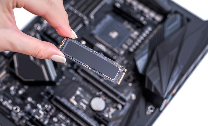 Chọn HDD Nếu Chú Trọng Dung Lượng. Chọn SDD Nếu Chú Trọng Tốc Độ