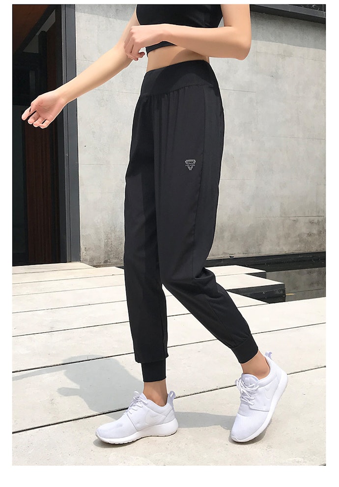 Quần Yoga Dài: Mặc Dễ Chịu, Thoải Mái