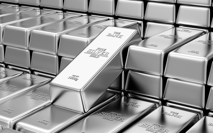 Nhẫn Đôi Bạc Cho Cặp Đôi Thích Nhẫn Thiết Kế Đa Dạng, Giá Cả Phải Chăng
