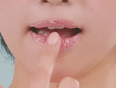 Tẩy Da Chết Sủi Bọt Hoặc Gel: Cho Người Ưu Tiên Sự Nhẹ Nhàng, Không Muốn Chà Xát Môi