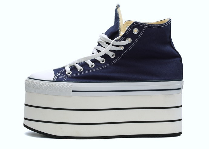 Nếu Bạn Có Cá Tính Mạnh Mẽ, Táo Bạo, Hãy Thử Giày Sneaker Cao Hơn 10cm