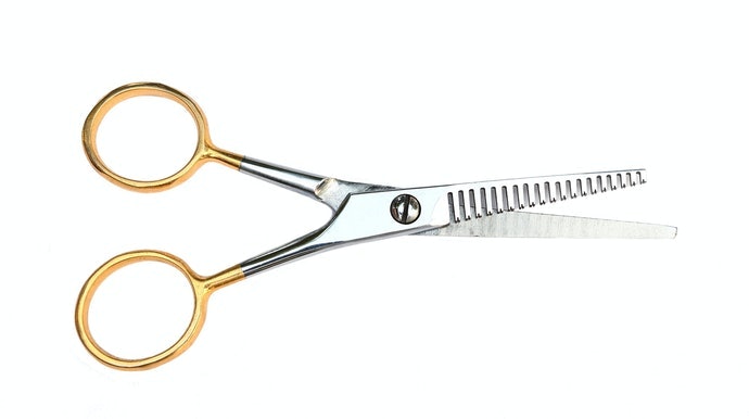 Làm Mỏng Tóc: Chọn Kéo Tỉa Có Tỉ Lệ Trượt 10 ~ 20% Cho Người Mới Bắt Đầu