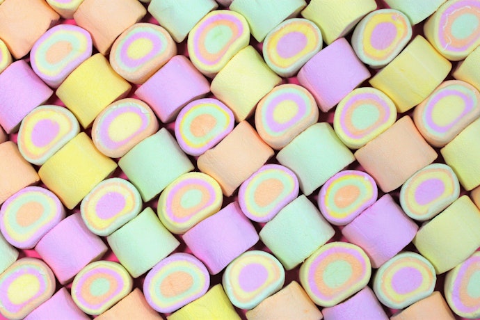 Nhâm Nhi Trực Tiếp Hay Trang Trí: Chọn Kẹo Marshmallow Biến Tấu Hoặc Có Nhân Sẽ Hấp Dẫn Hơn