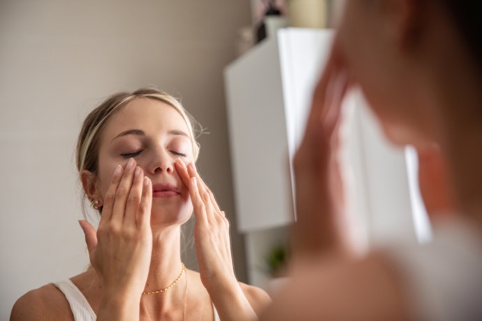 Ưu Tiên Loại Có Lớp Nền Mỏng Nhẹ Nhưng Độ Che Phủ Cao