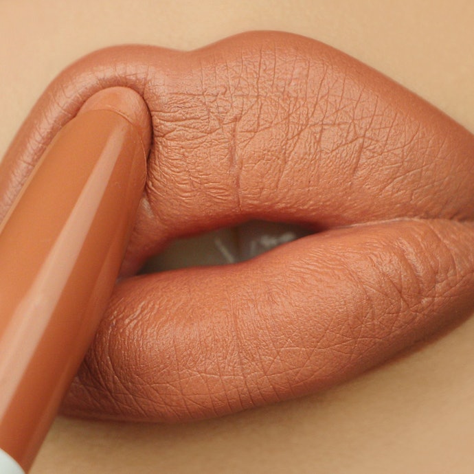 Da Tông Ấm: Son Nude Có Gam Màu Ấm, Thiên Về Cam Hoặc Nâu Trầm