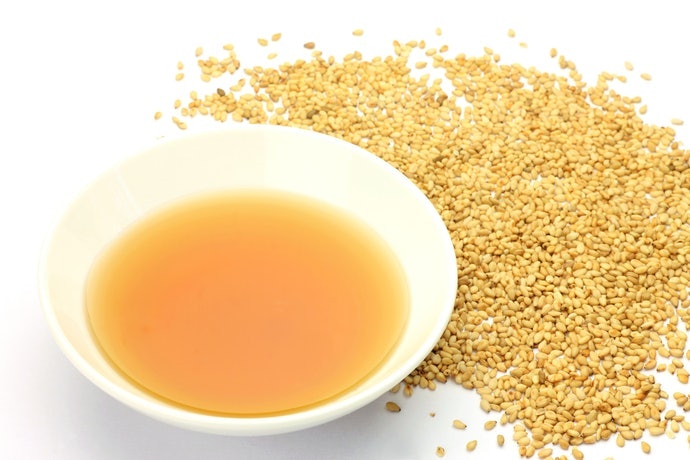 Dầu Mè Rang Ở Nhiệt Độ Thấp: Thích Hợp Sử Dụng Cho Các Món Tây