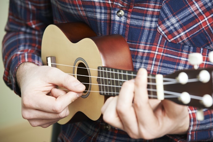 Ukulele Concert Với Thanh Âm Trầm Vừa Phải