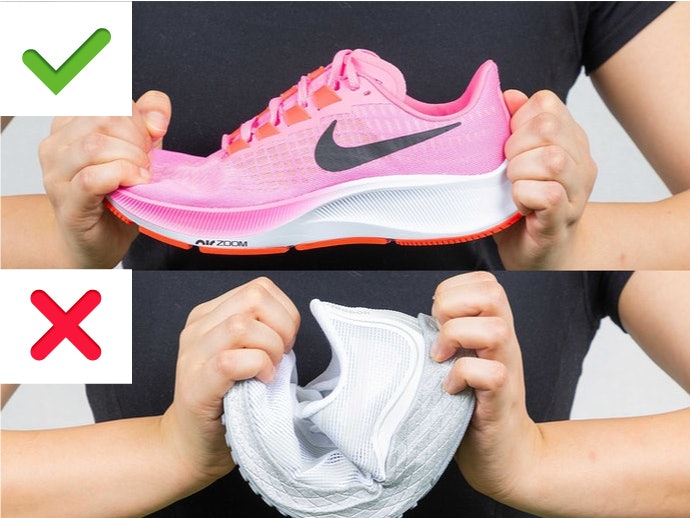 Đế Giày Có Độ Cứng Vừa Phải: Hạn Chế Đau Chân & Hỗ Trợ Tiếp Đất Trơn Tru