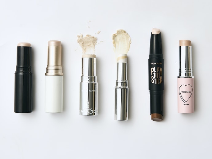 Highlighter Dạng Thỏi: Dễ Sử Dụng, Nhanh Chóng, Tiện Lợi Cho Người Hay Mang Theo Ra Ngoài