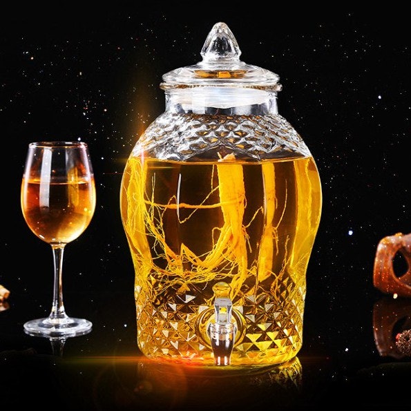 Thủy Tinh: Sáng Đẹp, Sang Trọng Nhưng Dễ Vỡ