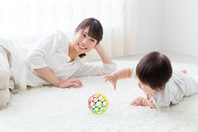 Trẻ 6 - 12 Tháng: Giáo Cụ Tạo Điều Kiện Cho Trẻ Vận Động