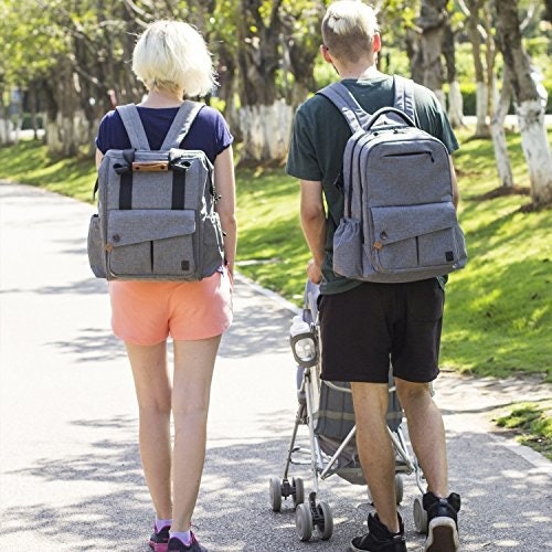 Balo Bỉm Sữa Với Màu Sắc Unisex Cho Bố Dùng Cùng