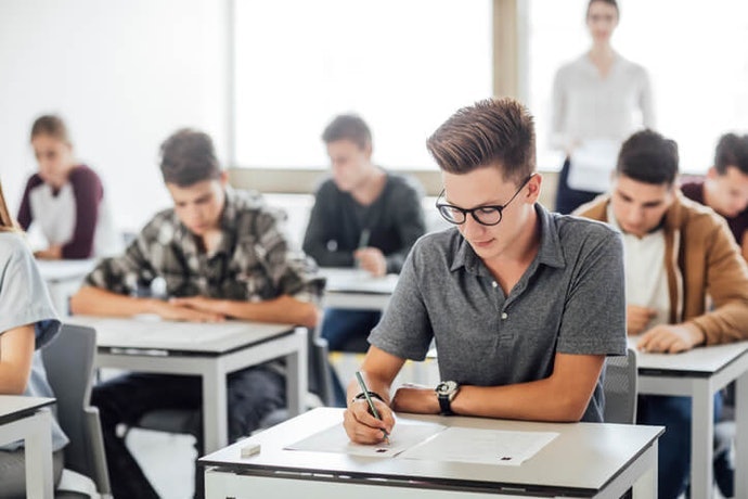 Luyện Thi JLPT: Chọn App Cung Cấp Các Bộ Đề Thi Thật