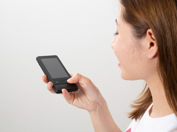 Máy Phiên Dịch Kết Nối SIM Với Tính Năng Đơn Giản