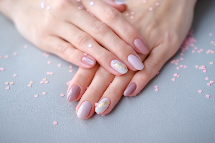 Dáng Tay Mũm Mĩm, Ngón Tay Ngắn: Tạo Nét Thon Gọn Với Các Dáng Nail Bo Tròn