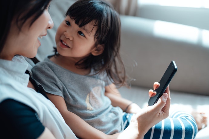 Chọn App Học Tiếng Anh Cho Con Trẻ: Nên Có Sự Kết Hợp Giữa Hình Ảnh, Kí Tự Và Âm Thanh