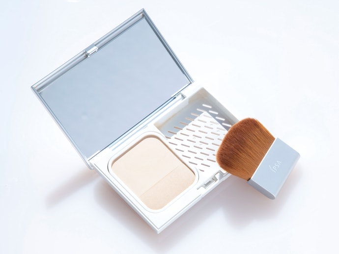 Phấn Nền: Tạo Lớp Make Up Mịn Lì, Giúp Kiềm Dầu Cho Da