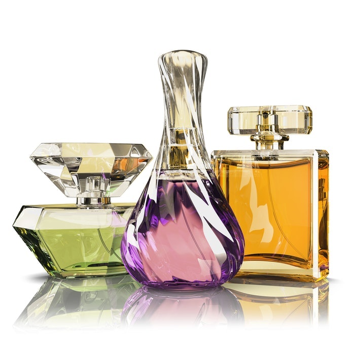 Perfume: Nước Hoa Thơm Lâu Và Cuốn Hút