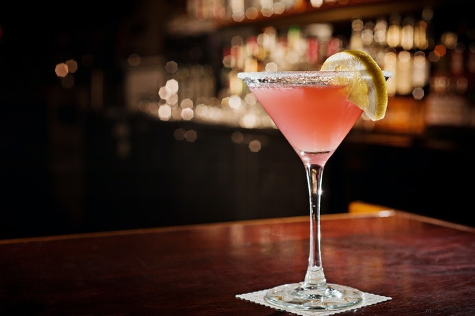 Short Drink Không Đá: Hãy Chọn Ly Cocktail Tam Giác Ngược