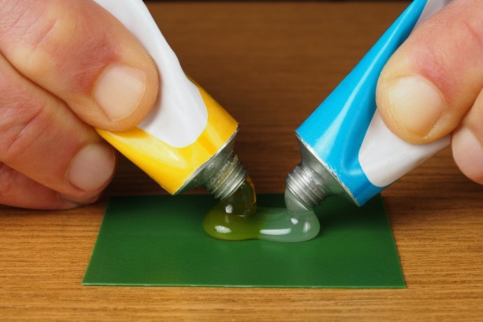 Keo Dán Kính Epoxy: Kết Dính Chắc Chắn Các Bề Mặt Nhỏ