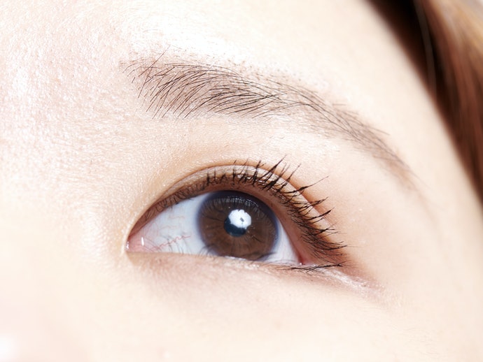 Mi Thưa, Ngắn: Chọn Mascara Làm Dài Mi