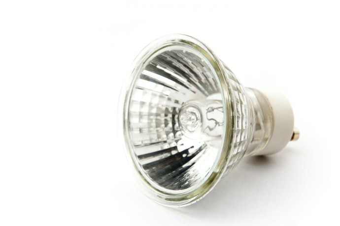 Đèn Halogen: Phạm Vi Chiếu Sáng Rộng