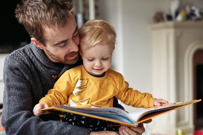Rèn Luyện Cách Sử Dụng Từ Ngữ, Tư Duy Với Sách Có Câu Hỏi Kèm Theo