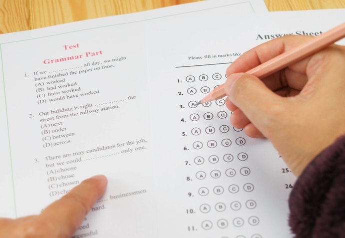 Bạn Định Thi TOEIC, TOEFL, IELTS? Chọn Sách Ngữ Phá Chuyên Dụng Cho Từng Kì Thi