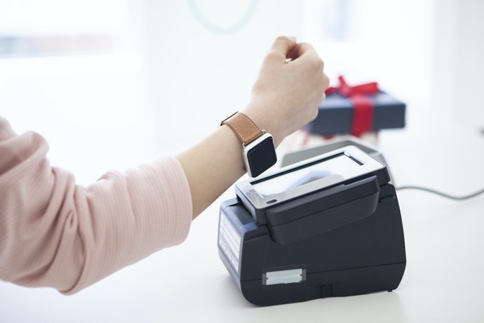 Fitbit Sense, Versa & Charge 4: Hỗ Trợ Thanh Toán Điện Tử