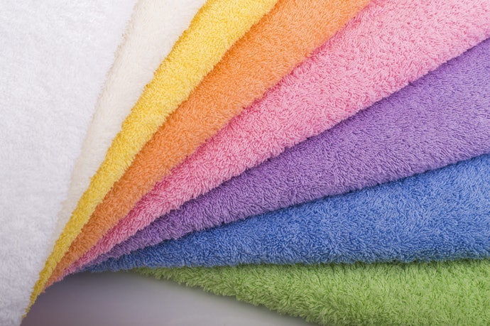 Nên Chọn Vỏ Gối Bằng Cotton, Vải Sợi Tre, Muslin Mềm Mại, Thoáng Khí Và Dễ Vệ Sinh