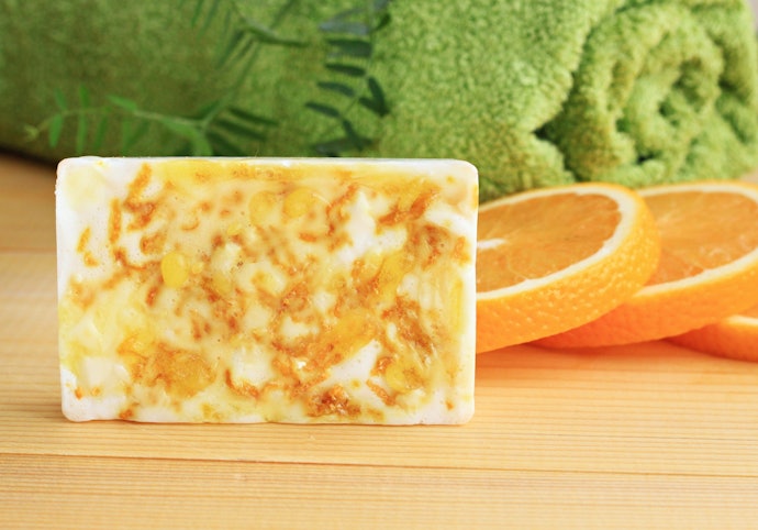 Thành Phần Làm Sạch, Kháng Khuẩn Như Vitamin C, Ion Bạc