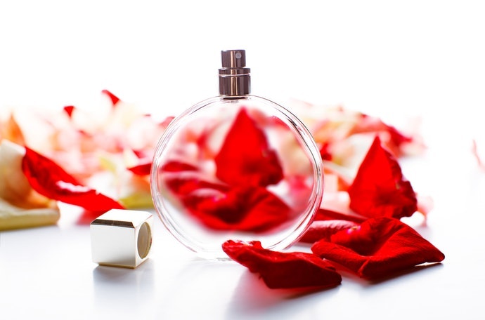 Eau De Parfum: Mùi Hương Phù Hợp trong Những Buổi Hẹn Hò
