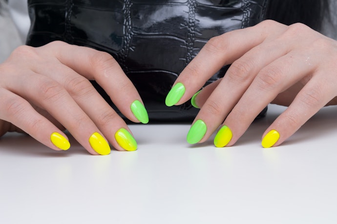 Cọ Ombre: Dặm Ombre Đẹp, Ít Hao Sơn Hơn