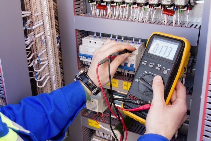 Đồng Hồ Vạn Năng Kỹ Thuật Số: Tiện Lợi, Độ Chính Xác Cao