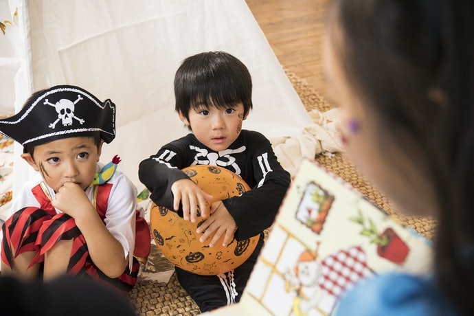 Chọn Sách Theo Chủ Đề Ưa Thích Của Bé
