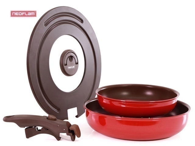 Bộ 3 Món Gồm Tay Cầm Và 2 Chiếc Chảo