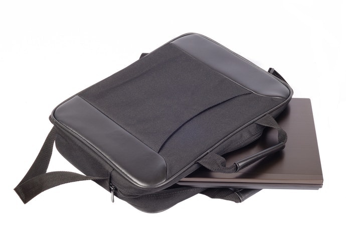 Chọn Loại Có Lót Đệm Nếu Mang Theo Laptop