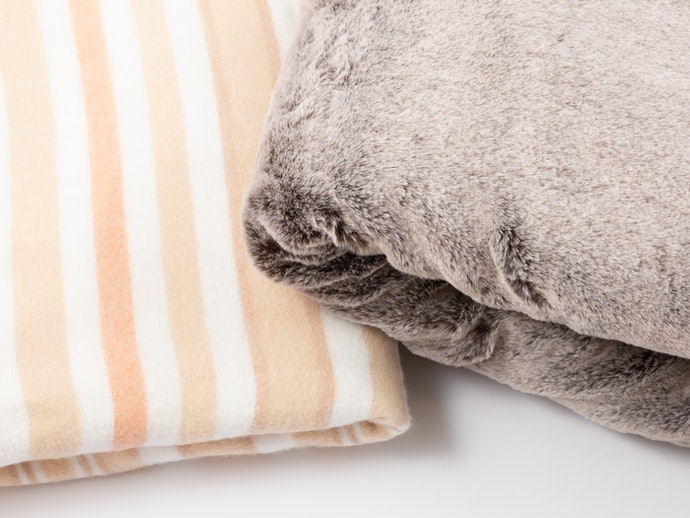 Vải 100% Polyester: Dễ Dàng Tìm Mua