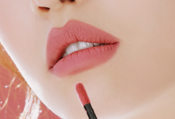 Da Tone Lạnh: Chọn Son Màu Tươi Tắn, Nhẹ Nhàng Như Cánh Hồng Khô