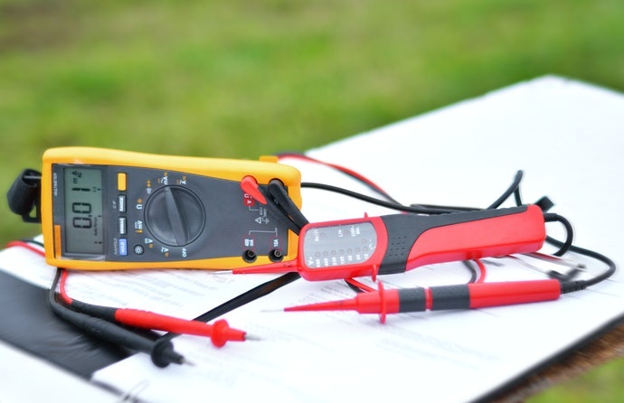 Bút Kiểm Tra Điện Áp (Voltage) Để Sửa Chữa Toàn Diện