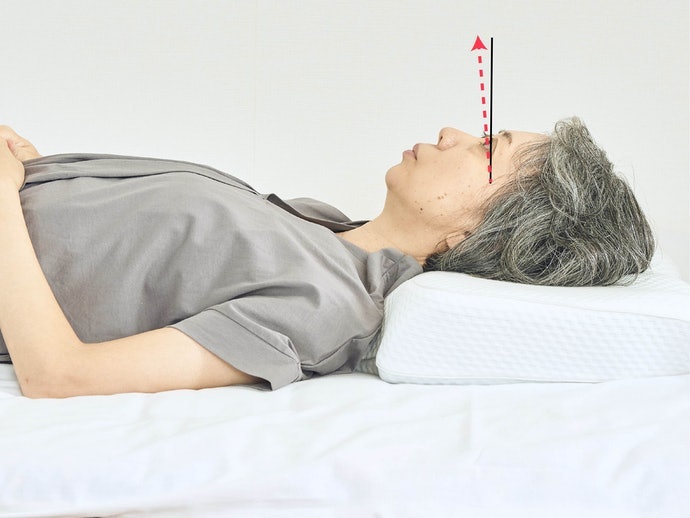 Nằm Ngửa Khi Ngủ, Chọn Gối Có Chiều Cao từ 5 – 8 Cm