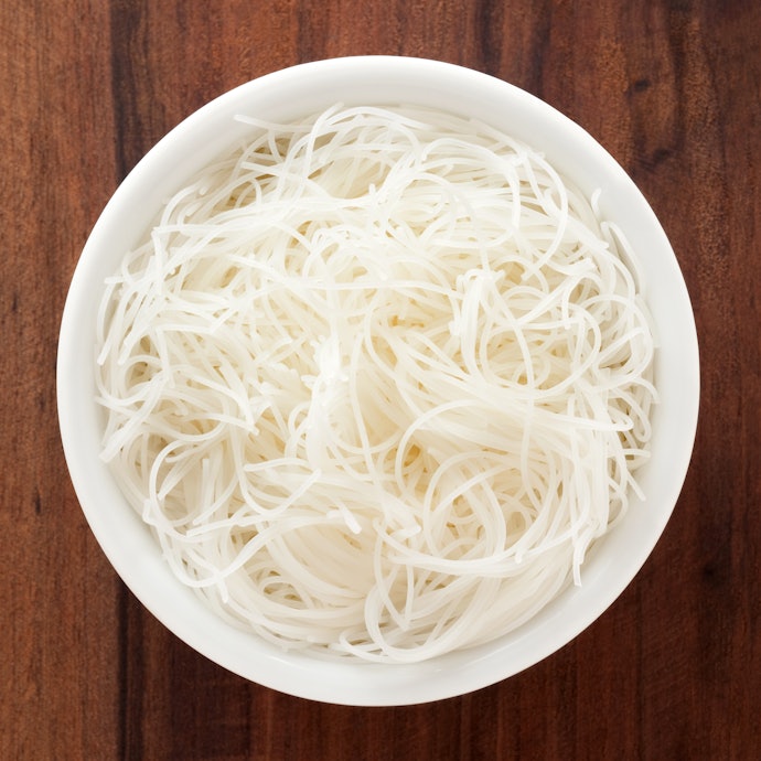 Bún Gạo Truyền Thống: Màu Trắng, Vị Nguyên Bản
