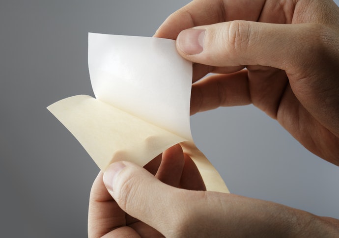 Miếng Dán Keo: Độ Bám Dính Chắc Chắn
