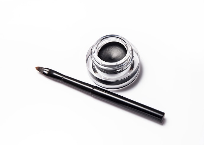 "Smudge Proof" Ngăn Chặn Sự Đổ Dầu Của Tuyến Bã Nhờn