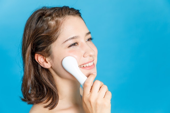Máy Hỗ Trợ Thẩm Thấu Mỹ Phẩm
