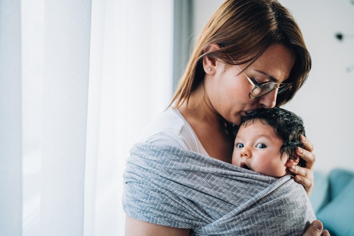 Địu Vải Gọn Nhẹ, Dễ Sử Dụng. Mẹ Có Thể Tự Đưa Bé Đi Ra Ngoài, Tiêm Bằng Xe Máy Khi Cần