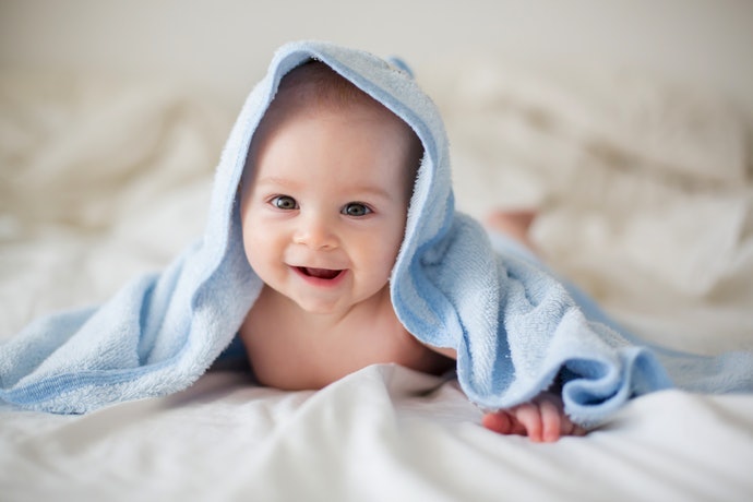 Tăm Bông Trẻ Em: Đầu Tăm Nhỏ Mịn Dễ Vệ Sinh Tai Bé