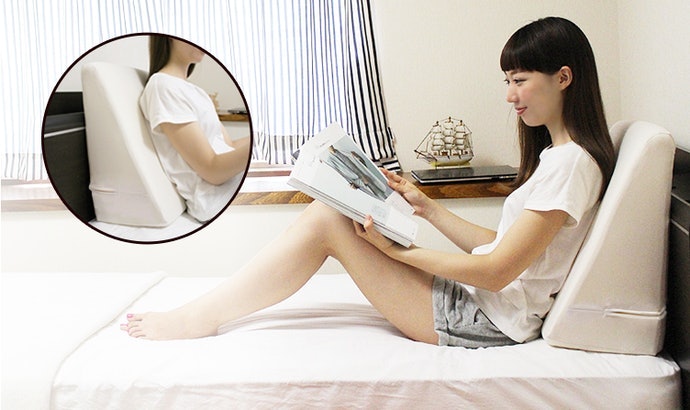 Gối Tựa Hình Tam Giác Hoàn Hảo Cho Nhu Cầu Đọc Sách Thư Giãn