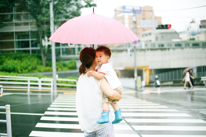 Ô Cán Dài Cho Những Ngày Mưa Lớn