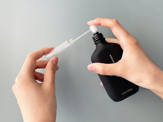Vòi Xịt: Dễ Dàng Chiết Nước Hoa Bằng Vòi Nhỏ